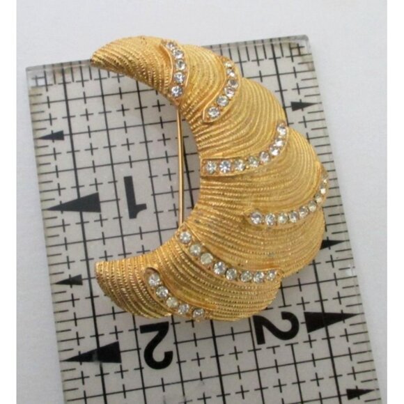 Crescent Moon Rhinestone Brooch Pin - Vintage 60s Celestial  Jewelry - Gift Box - Picture 6 of 7